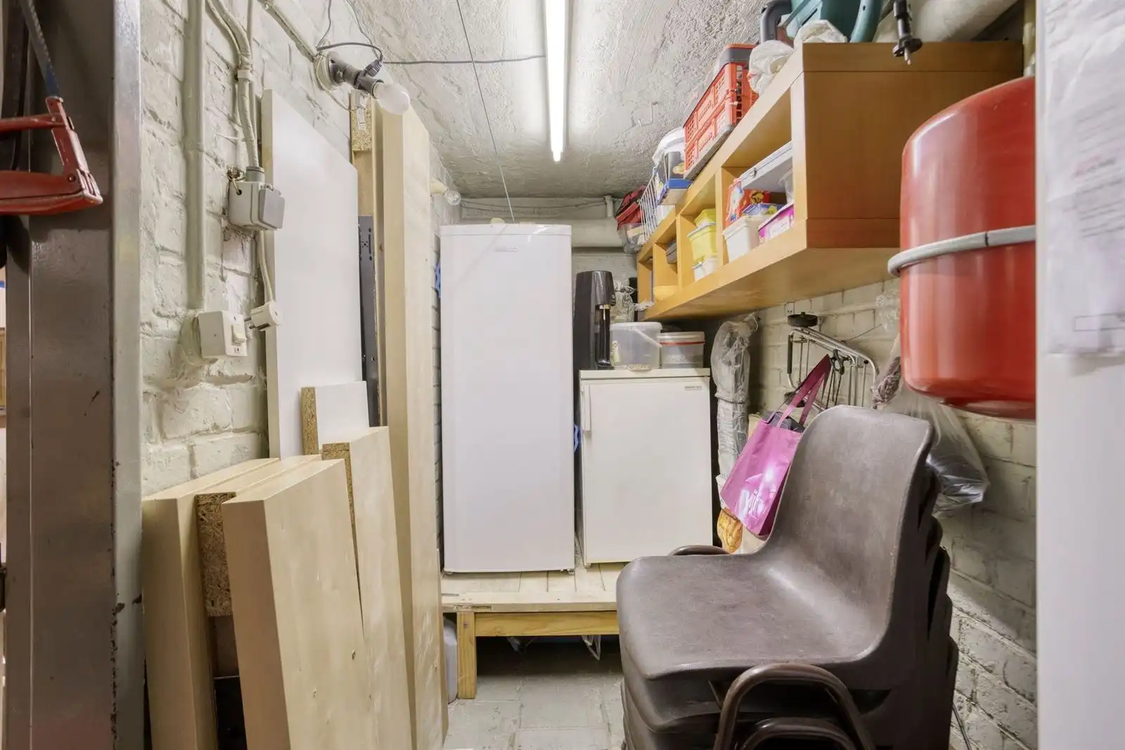 Zeer goed onderhouden woning met 3 slaapkamers, bureau + prive staanplaats  foto 33