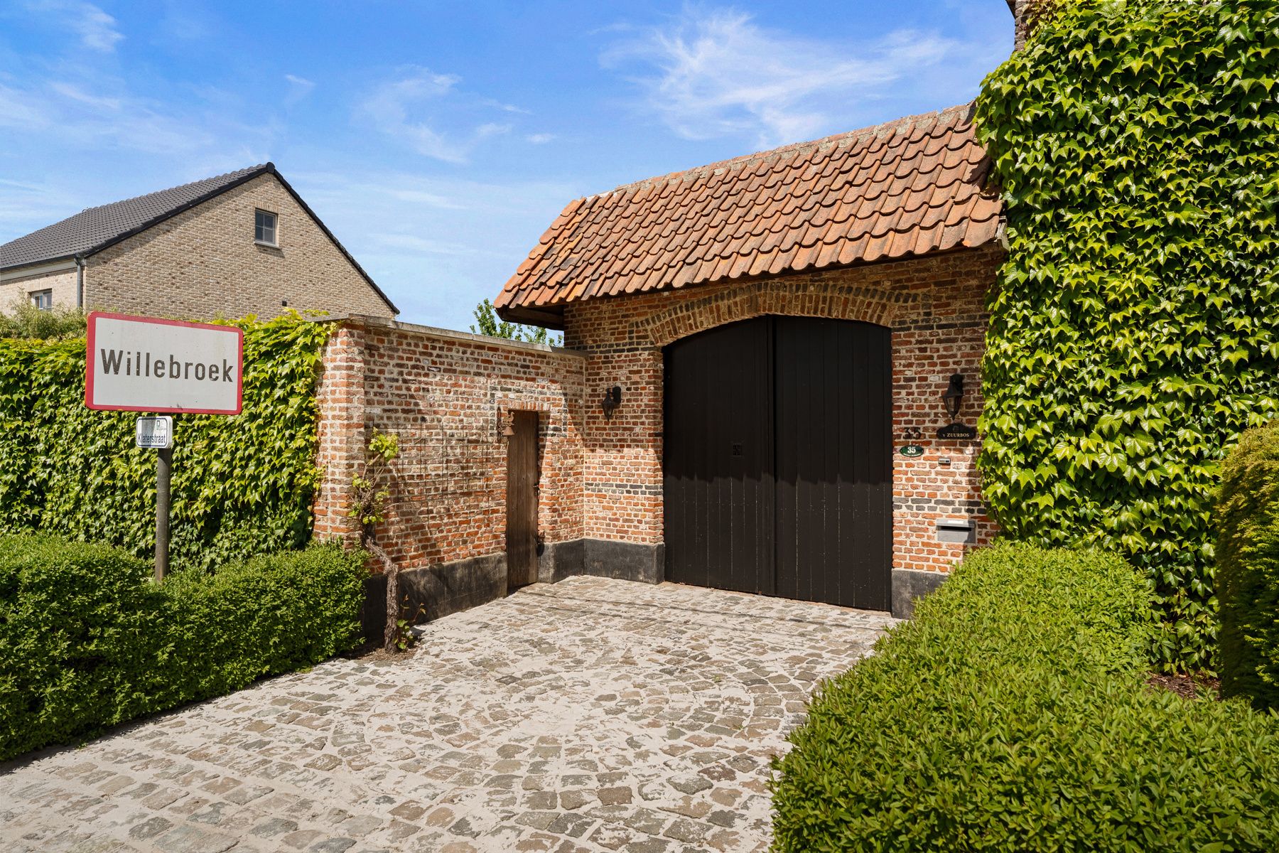 Unieke, op maat gemaakte luxe woning in gerenoveerde hoeve foto 2
