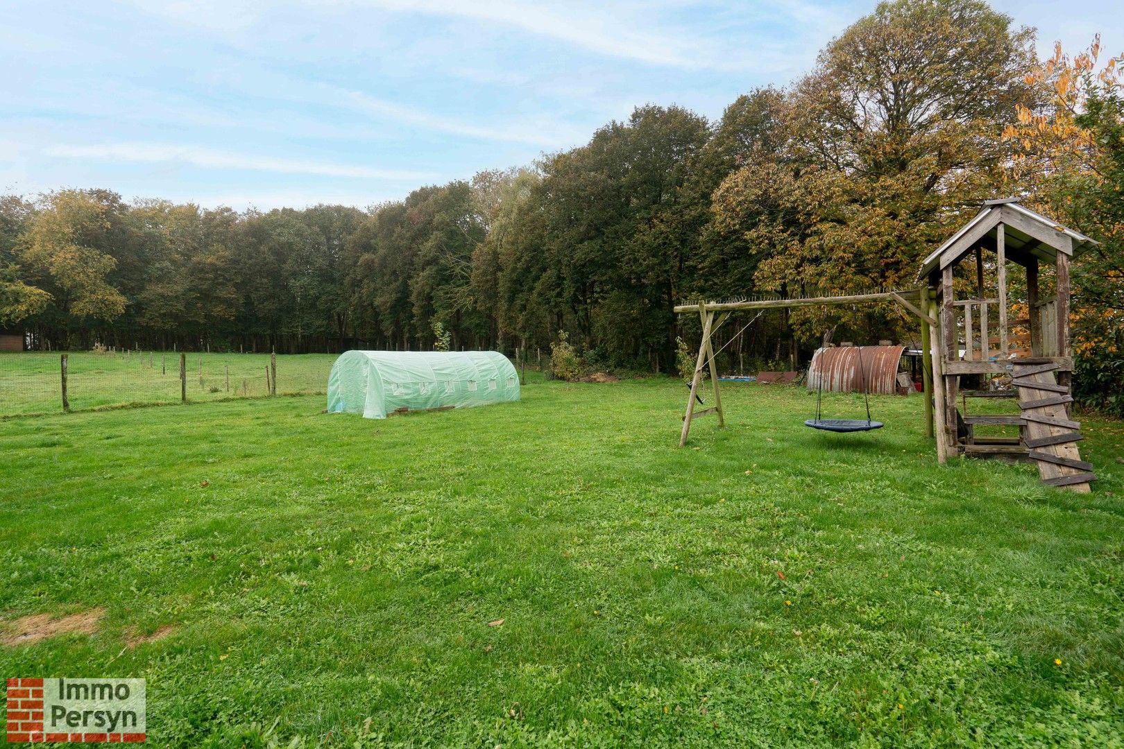 Uitstekend gelegen woning in een groene omgeving, op bijna 20 are grond. foto 25