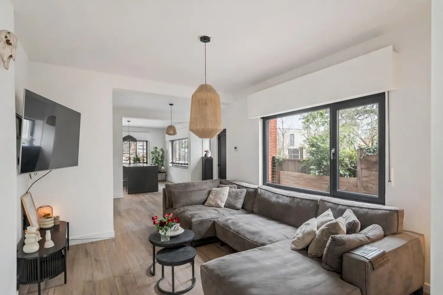 INSTAPKLARE, TRENDY HALFOPEN BEBOUWING MET TUIN EN MODERNE TECHNIEKEN foto 8