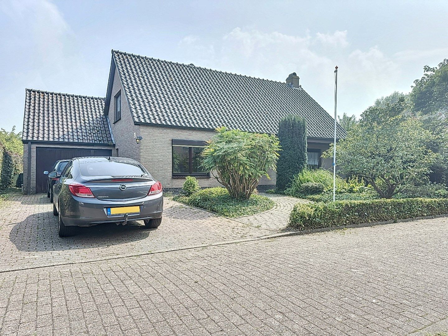 Ruime semi-bungalow in centrum Sluis  foto 4