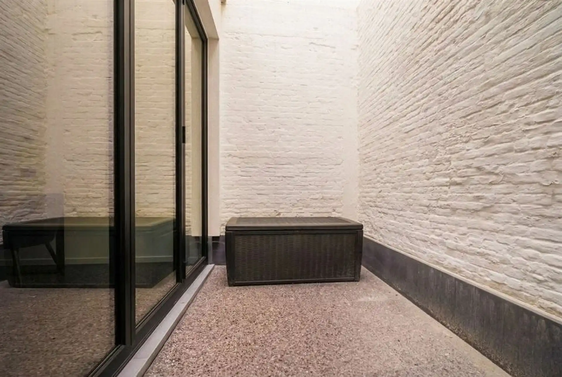 Handelsgelijkvloers / ingerichte kantoorruimte strategisch gelegen in centrum Mechelen foto 10