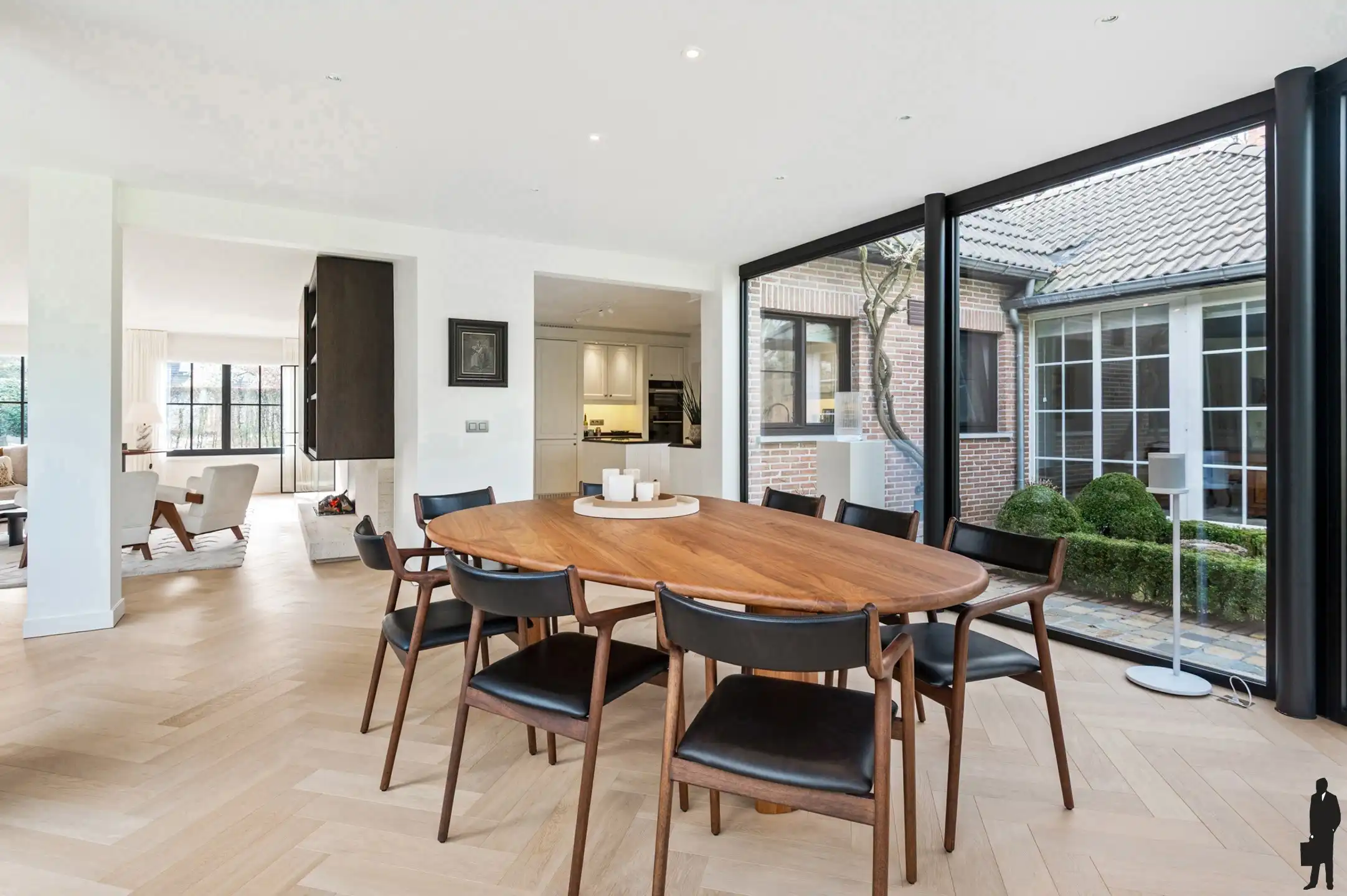 Instapklare villa, (2.300 m²), rustig gelegen! foto 11