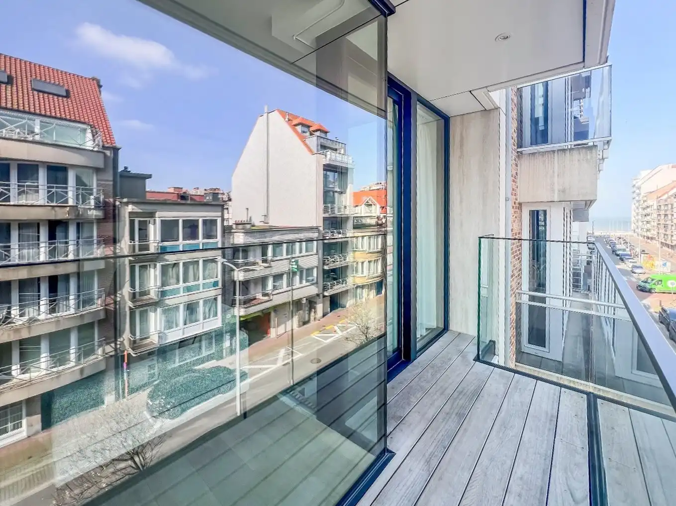 Luxueus afgewerkt nieuwbouwappartement vlakbij de Zeedijk en het Rubensplein. foto 2