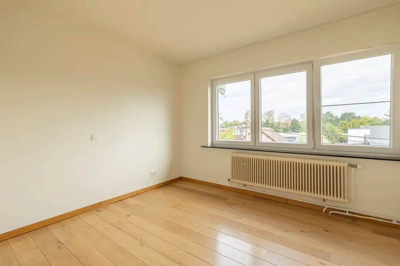 Volledig gerenoveerde woning met 3 slpk., veranda en magnifiek zicht vandaaruit foto 30