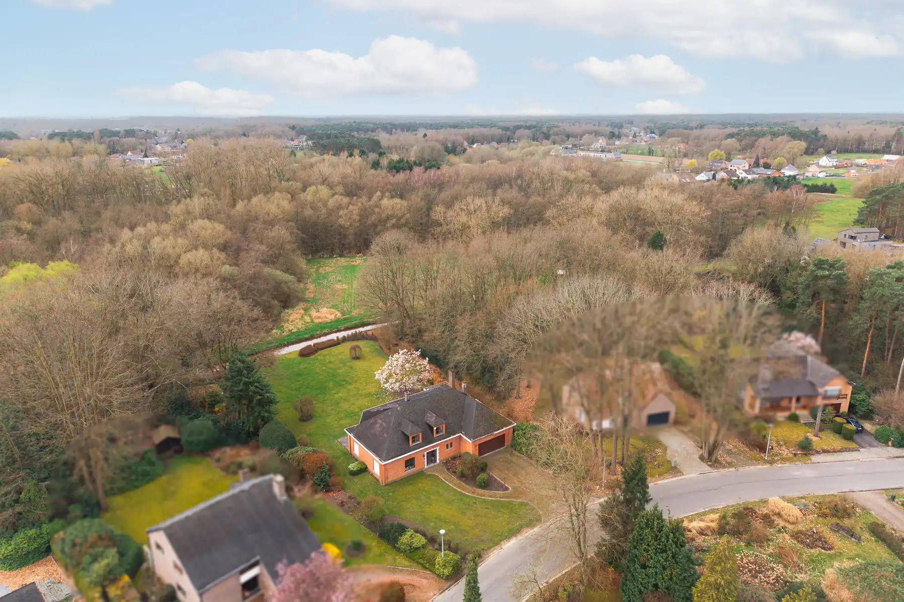Hoofdfoto van de publicatie: Landhuis vol potentieel bij natuurgebied