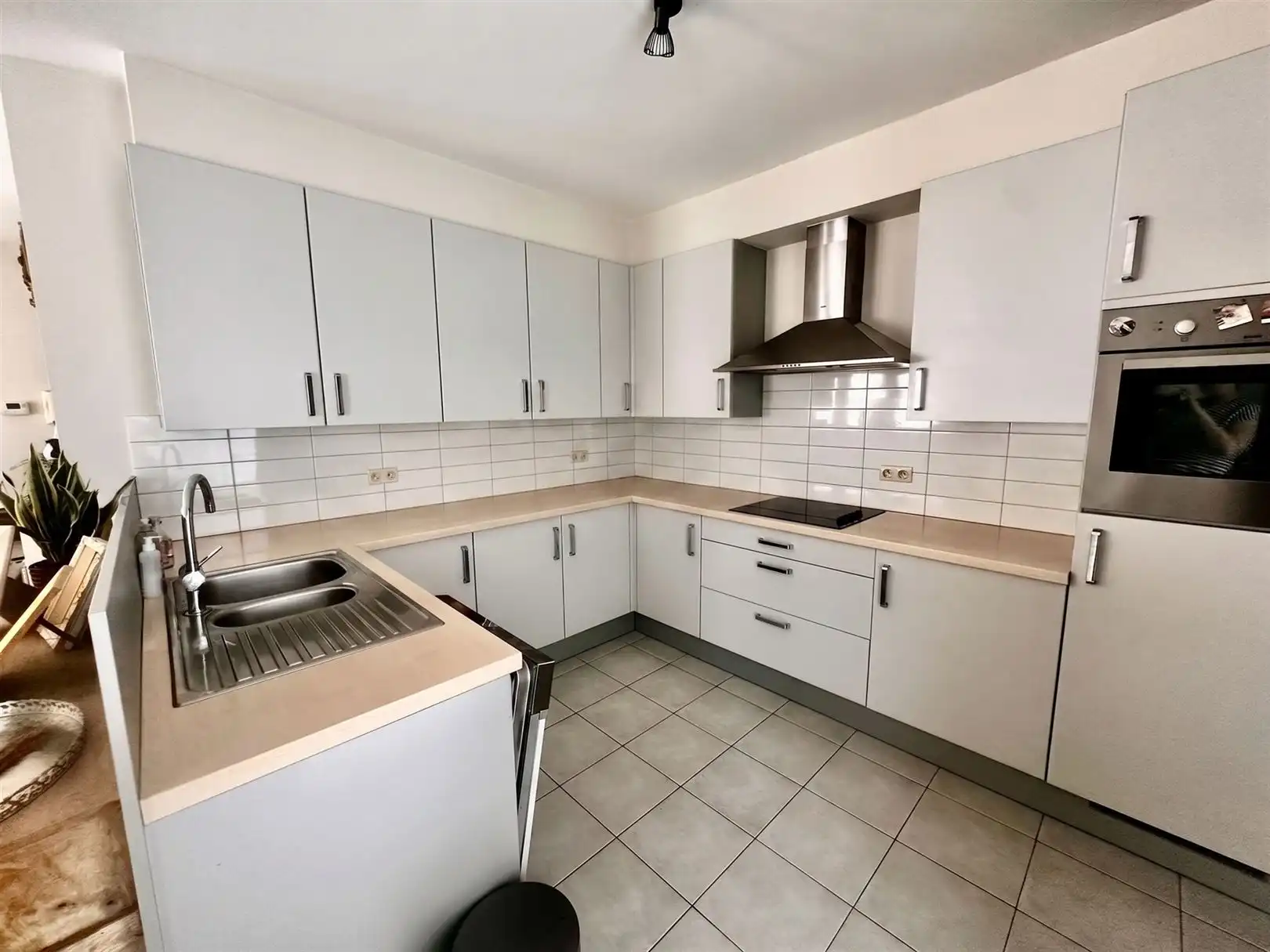 Gelijkvloers appartement TE HUUR in Oudenaarde. foto 3