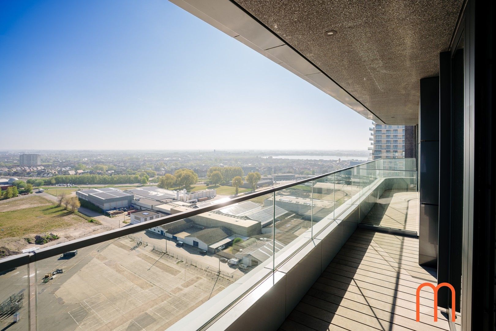 Stijlvol appartement met adembenemend zeezicht in residentie Ensor Tower. foto 14
