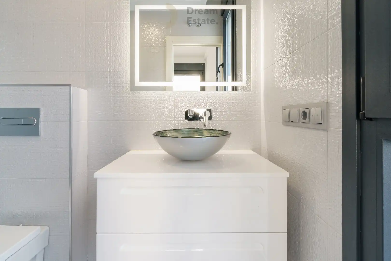 Nieuwbouwwoningen (nog slechts 2) tegenover de golf met zicht naar zee te Mijas. foto 23