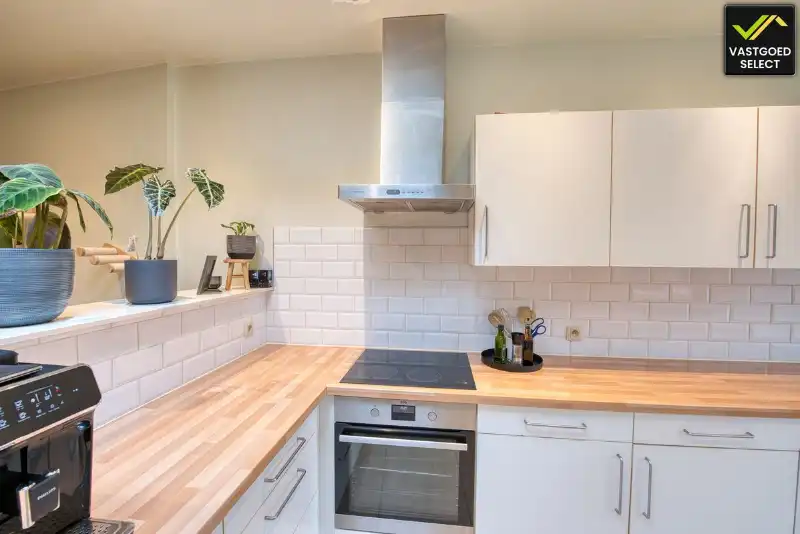 Instapklare woning met 3 slaapkamers, terras en onderhoudsvriendelijke buitenruimte foto 4