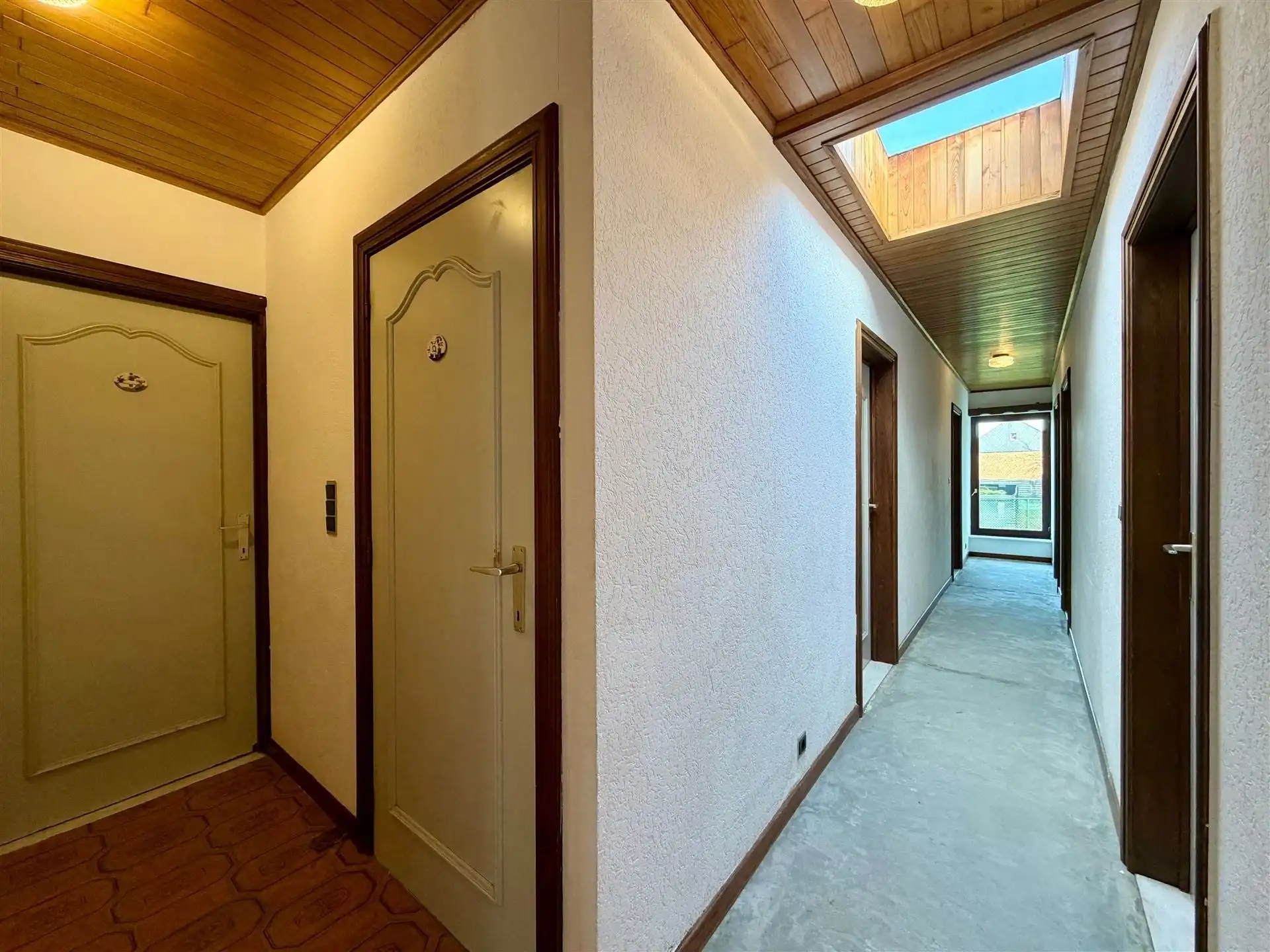 Ruime gezinswoning met 5 slaapkamers foto 11