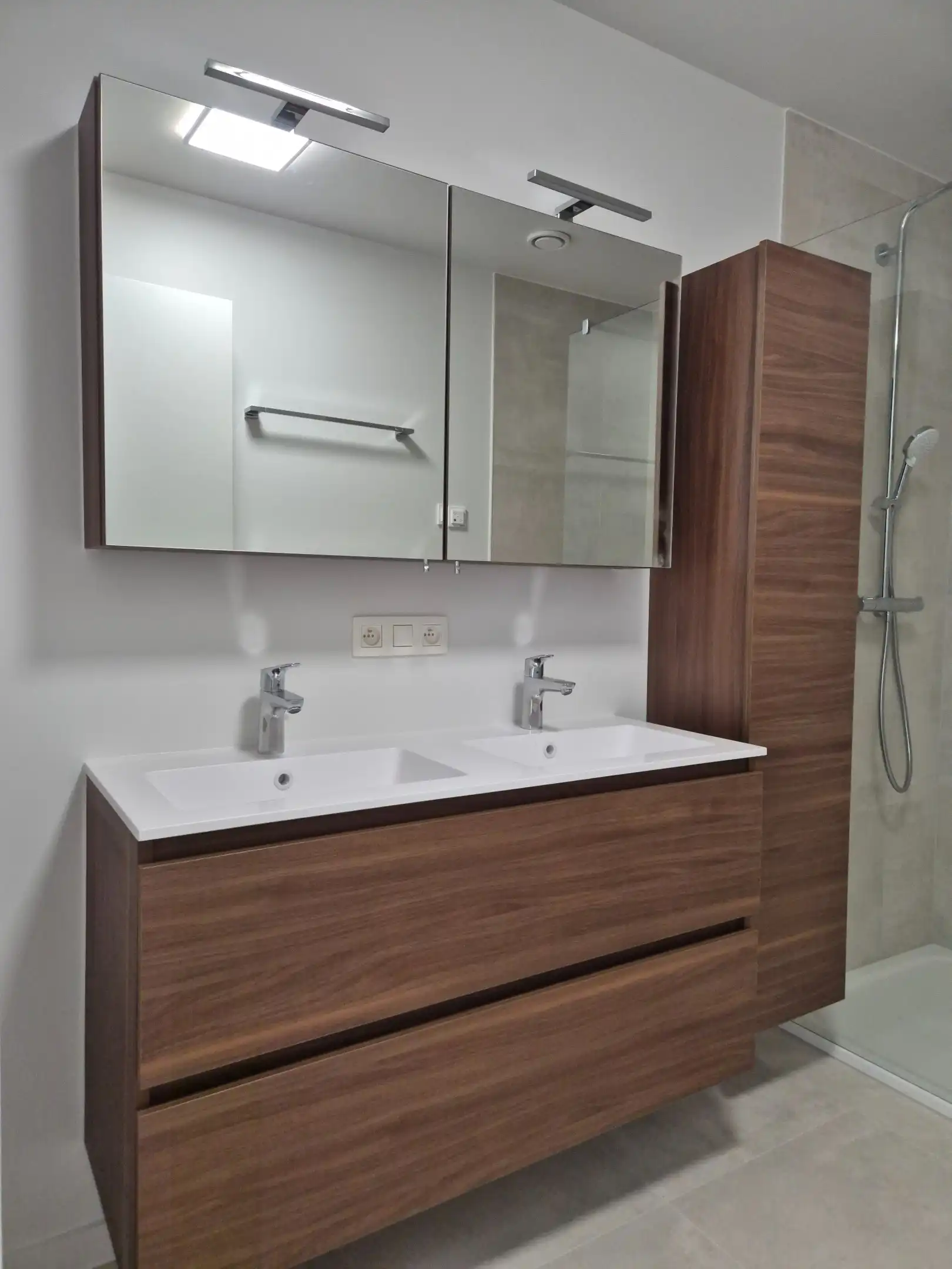 Nieuwbouwappartement met 2 slaapkamers en terras foto 16