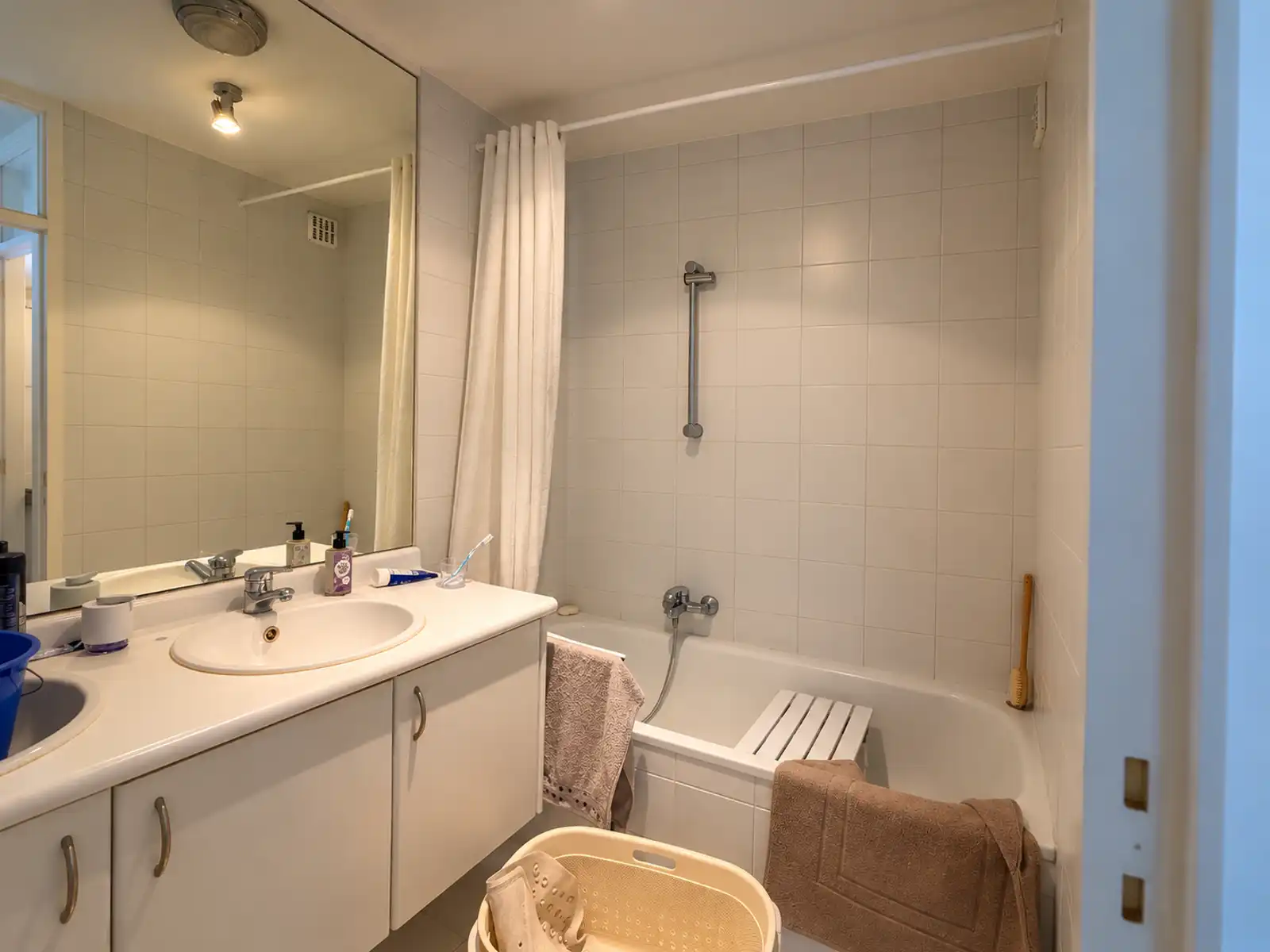 Lichtrijk appartement met 2 slps en ruim zonneterras foto 9