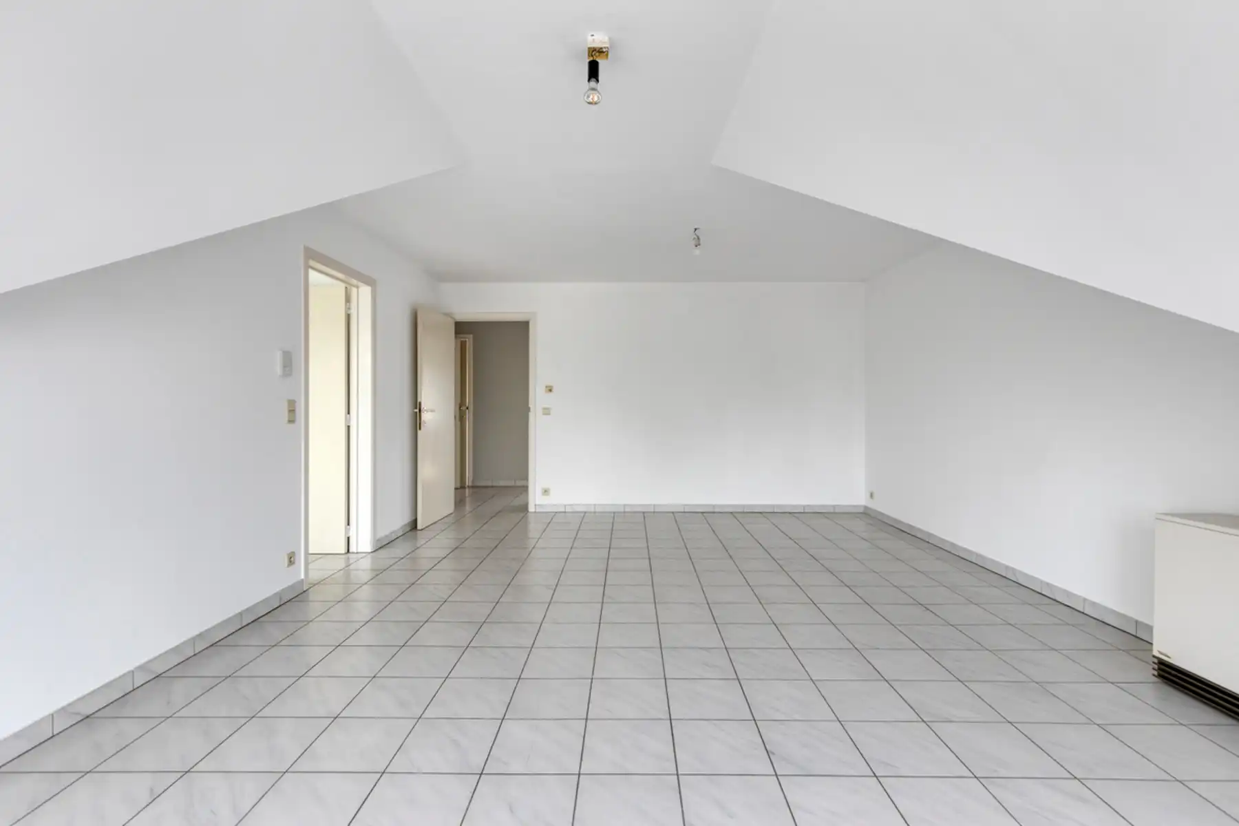 Instapklaar appartement in een groene omgeving met garage foto 4