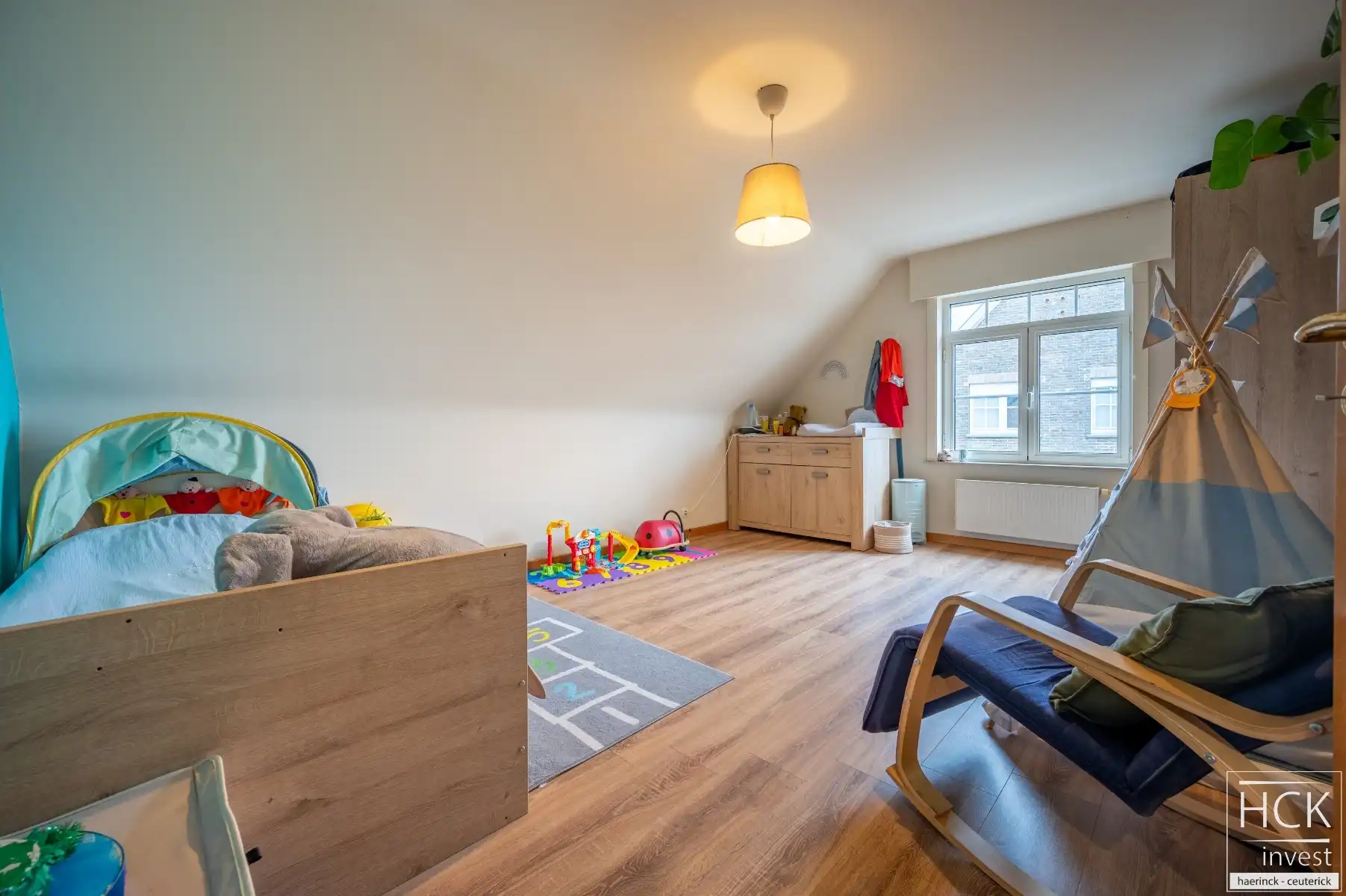 KRUISHOUTEM - Zeer ruime woning met 5 slpk, vlakbij centrum! foto 11