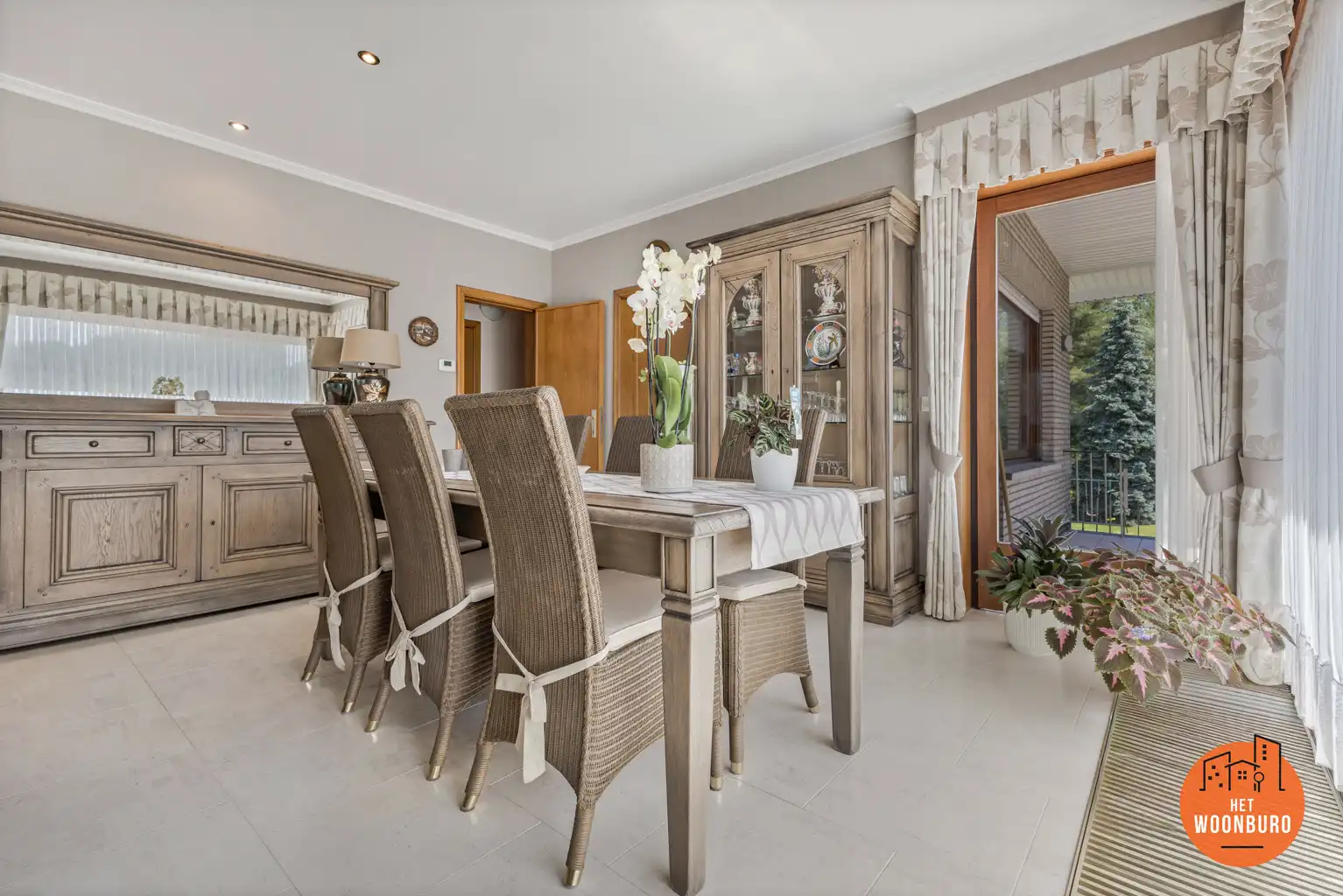 Woning met 2 slpks, zolder, volledig onderkelderd en tuin foto 8