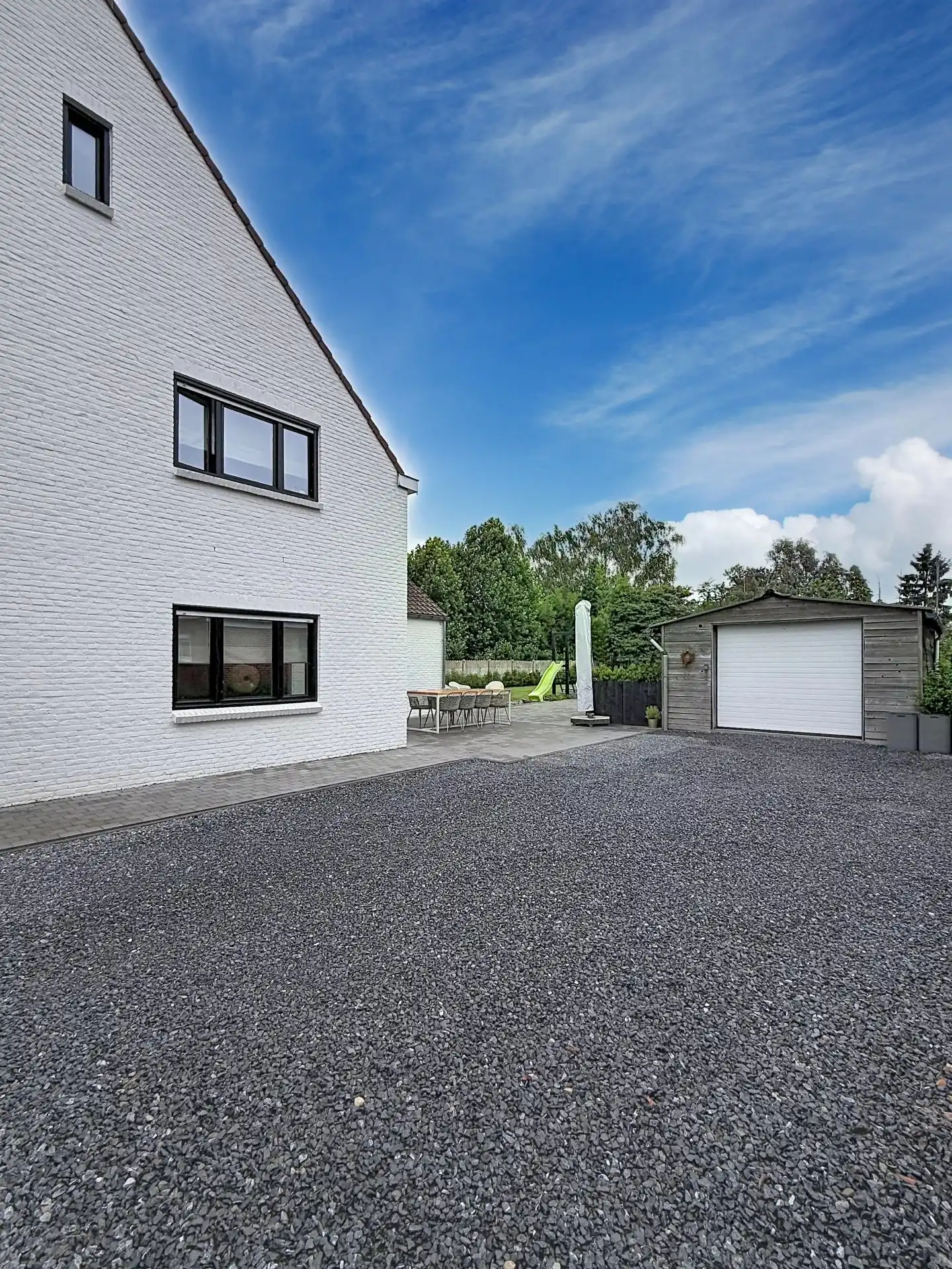 Instapklare gezellige woning op een mooi perceel met 3 slaapkamers en 2 badkamers foto 34