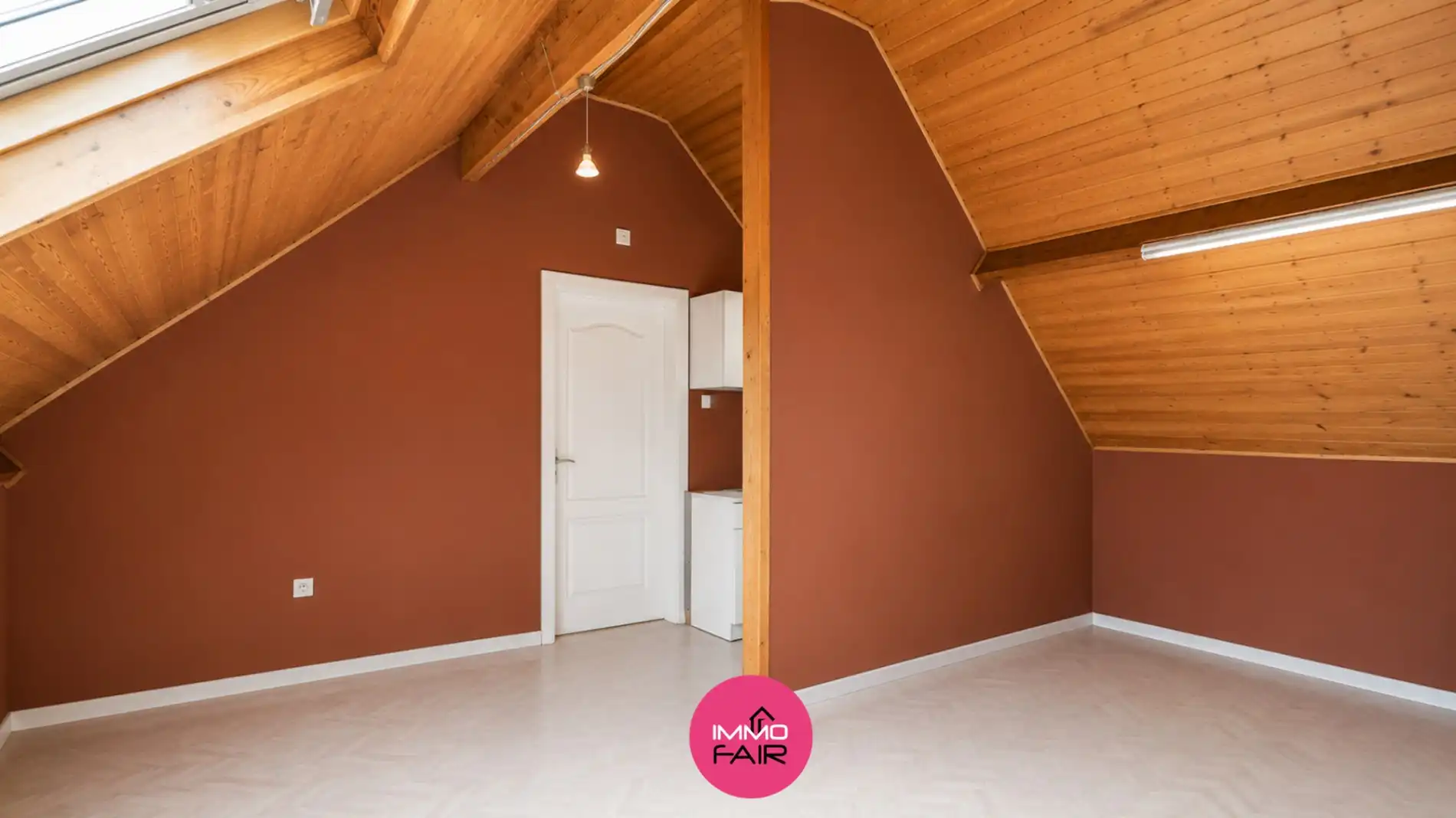 Charmante vrijstaande woning met 4 slaapkamers en aparte entiteit foto 11