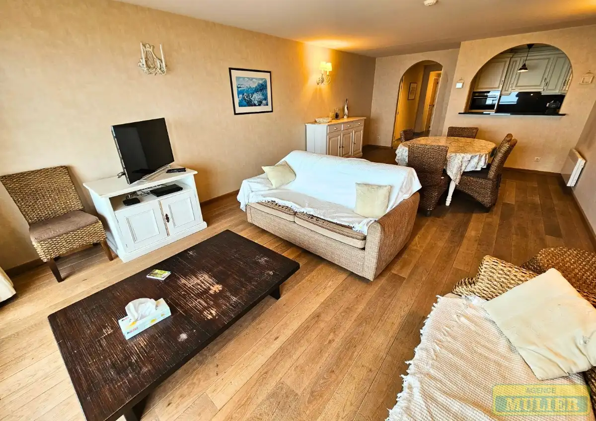 Appartement te koop foto {{pictureIndex}}