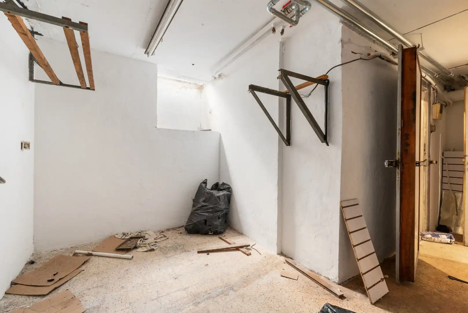 HANDELSPAND OP TOPLOCATIE MET GARAGE foto 24