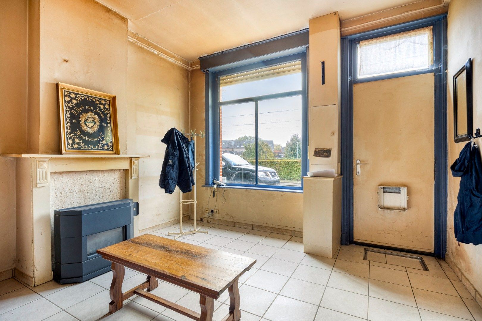 Te renoveren woning langs het centrum van Mol !  foto 4