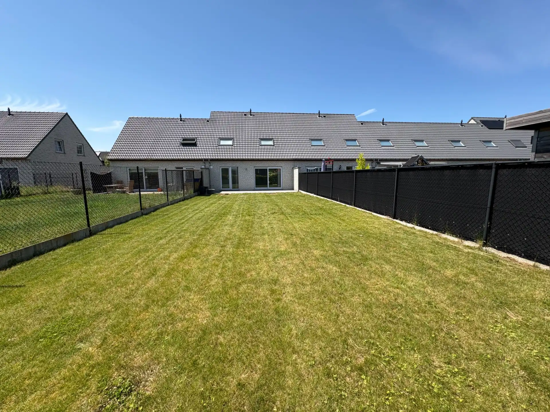Recente gezinswoning met 3 slaapkamers, garage en tuin in Avelgem! foto 2