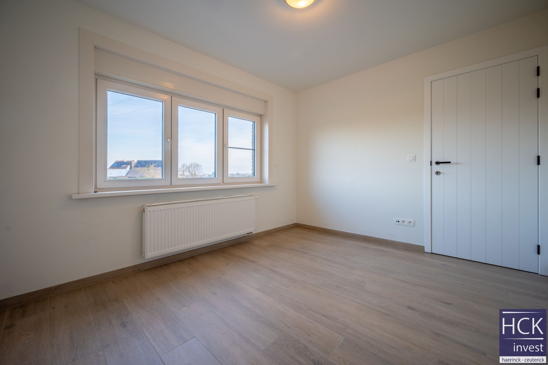 WAREGEM - Schitterend gerenoveerde & energiezuinige woning met 3 SLPK foto 13