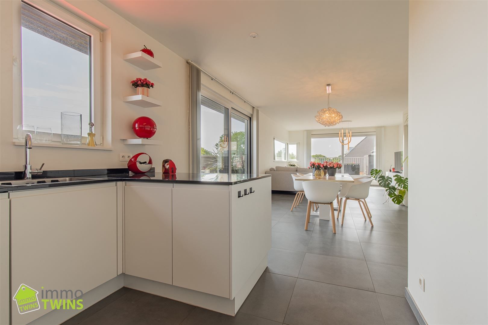 Luxueus penthouse met ruim terrassen en prachtig uitzicht in residentie Vroonhof foto 13