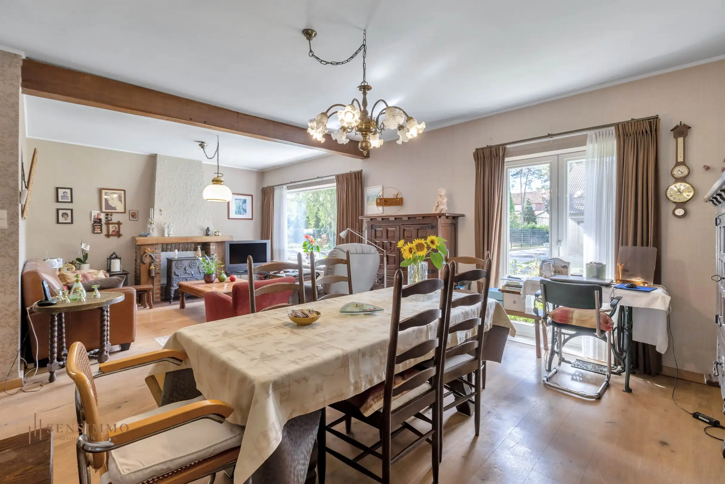 RUIME HALFOPEN WONING MET 4 SLAAPKAMERS OP RUSTIGE LIGGING foto 11