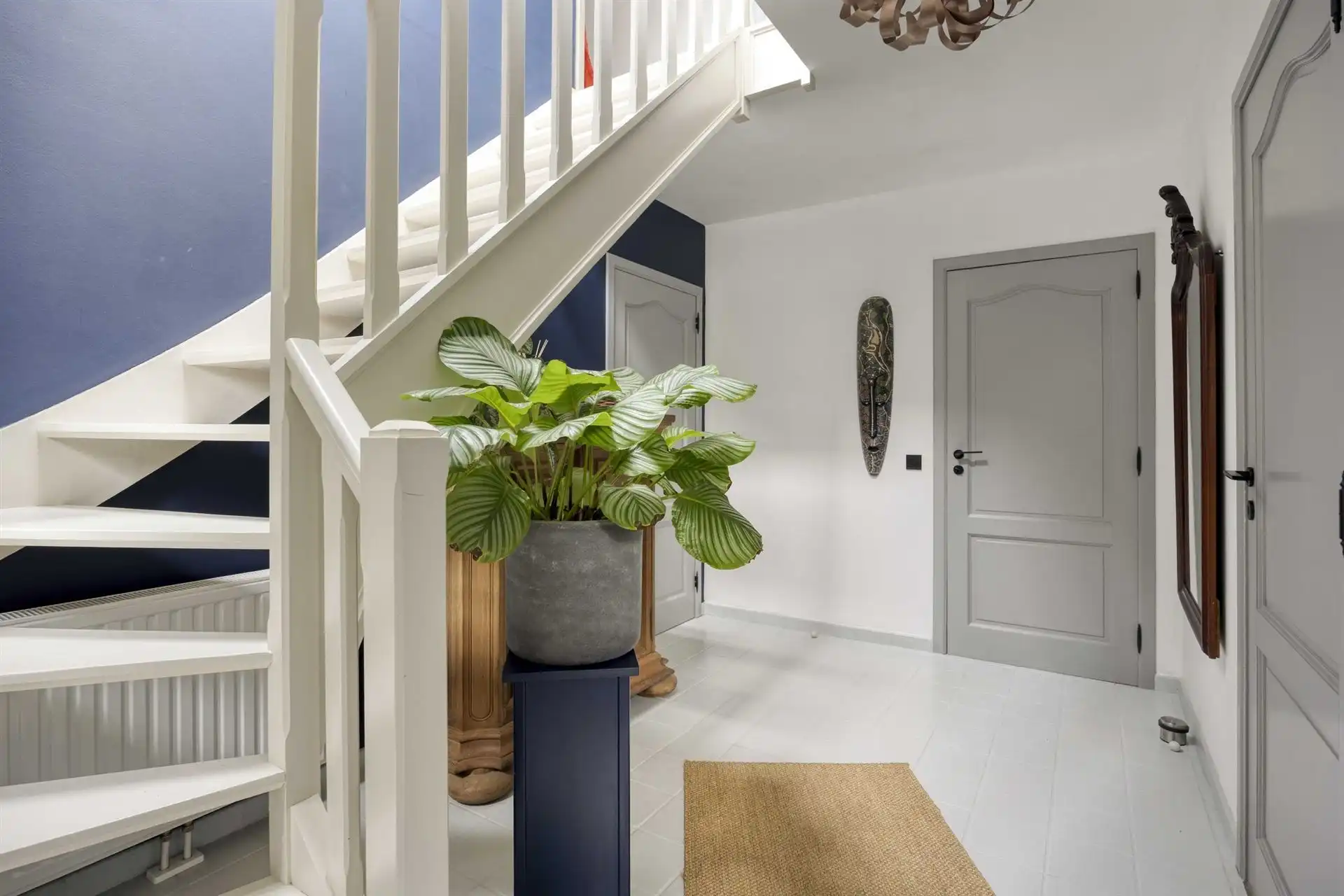 Open bebouwing met 4 slaapkamers, garage en tuin.  foto 8