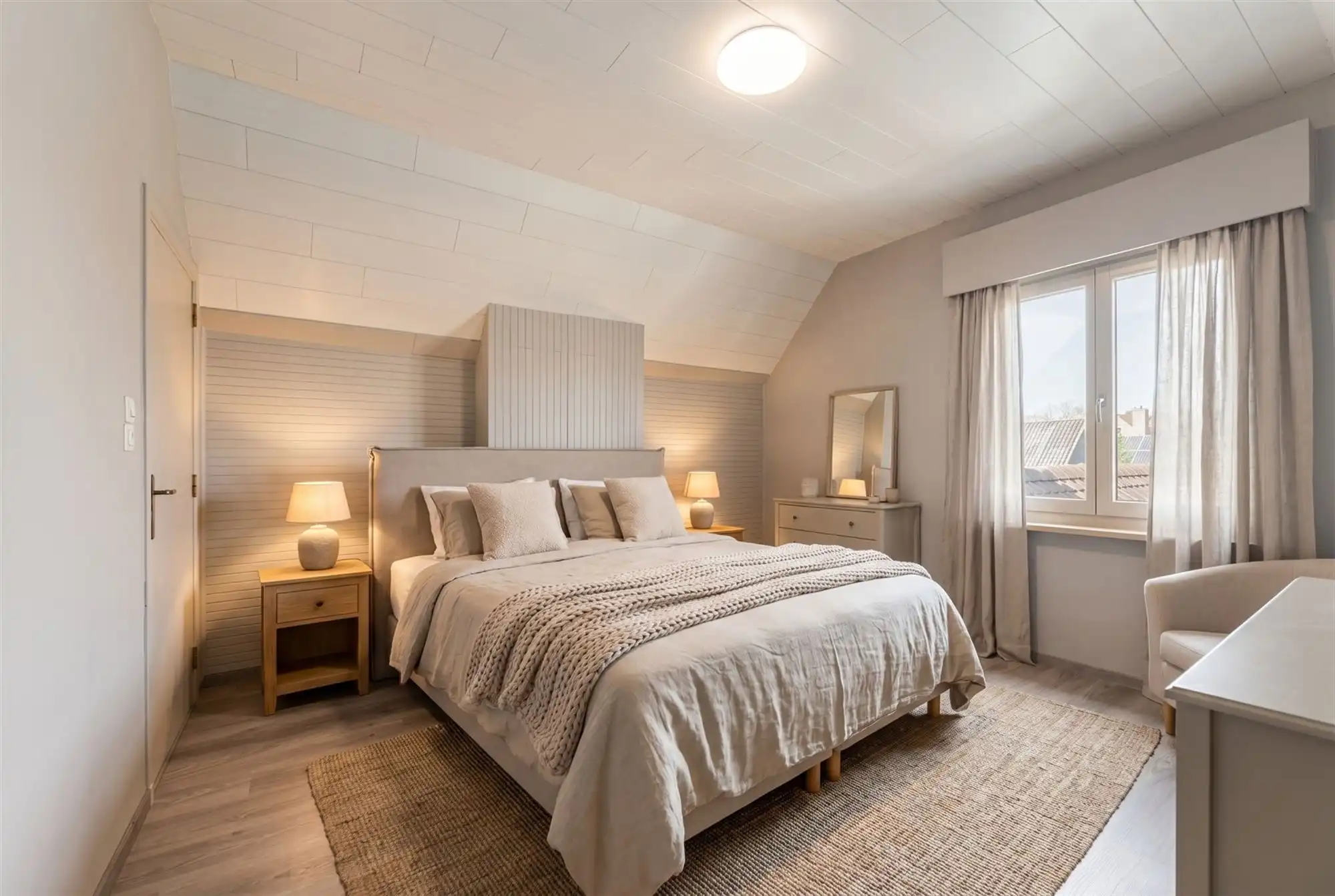 Charmante woning met 2 slaapkamers en fijne tuin met volledige privacy foto 10