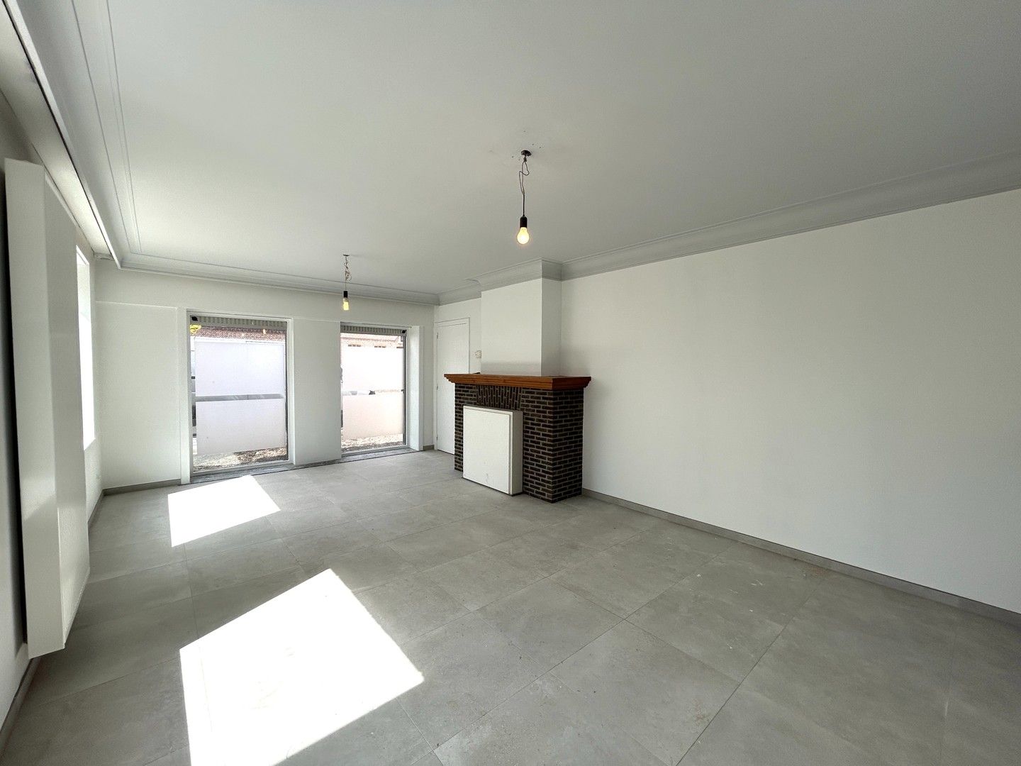 Recent gerenoveerde halfopen bebouwing met 4 kamers te Marialoop (Meulebeke)! foto 2