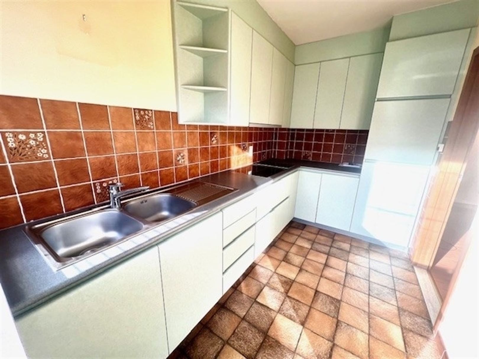 Centraal gelegen appartement met 2 slaapkmrs en autostaanplaats foto 6