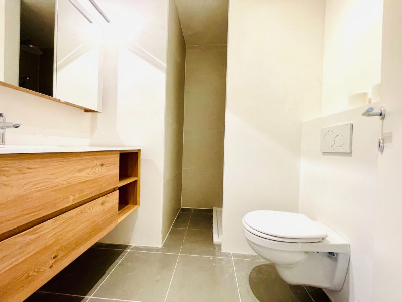 Ruim instapklaar duplex-appartement met autostandplaats foto 13