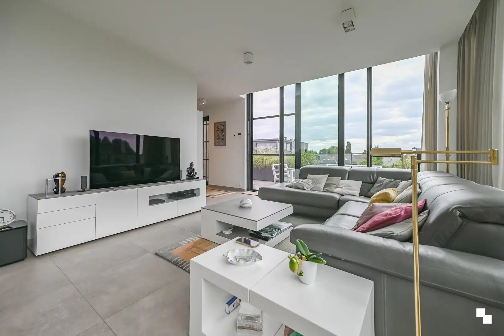 Uniek & bijna energieneutraal penthouse met riant terras te Bosmolens foto 7
