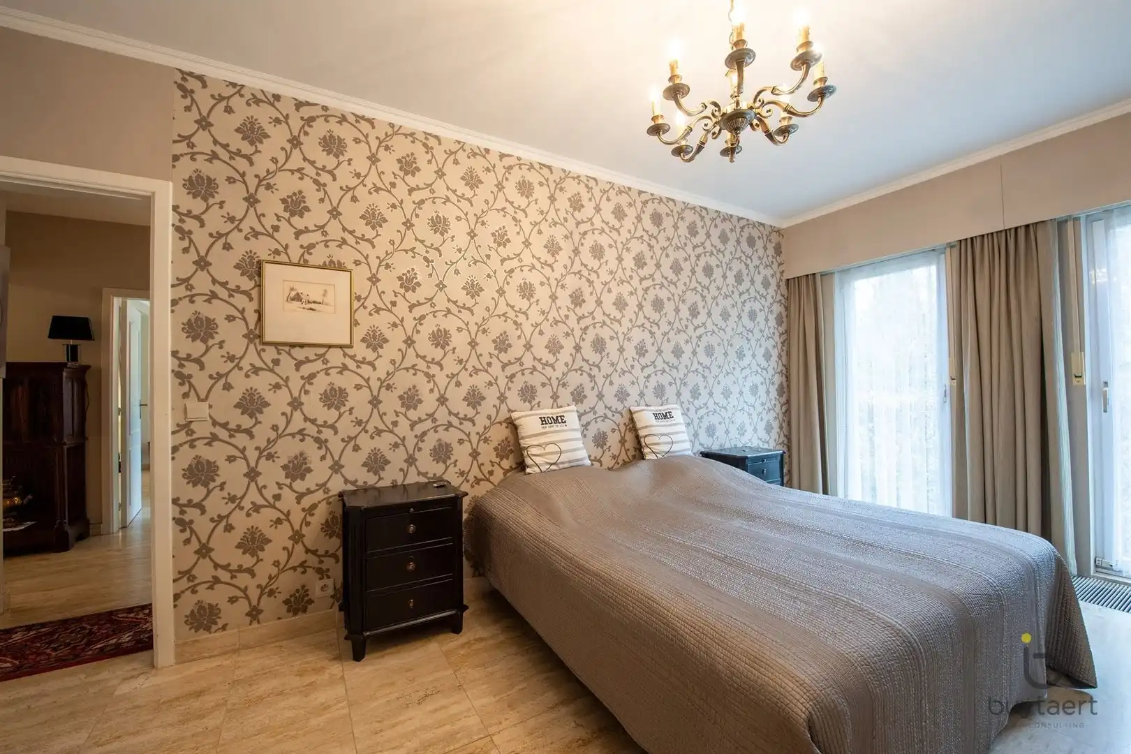 RUIMTE, LICHT ÉN RUST: GEZELLIGE FAMILIEWONING MET 5 SLAAPKAMERS MIDDEN IN HET GROEN! foto 13