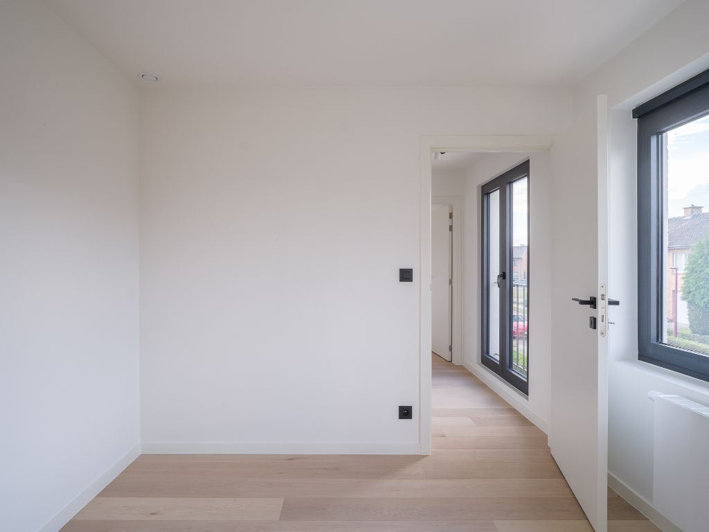 Hoogwaardig gerenoveerde gezinswoning met 4 slaapkamers en landelijke zichten – nabij station Hansbeke foto 19