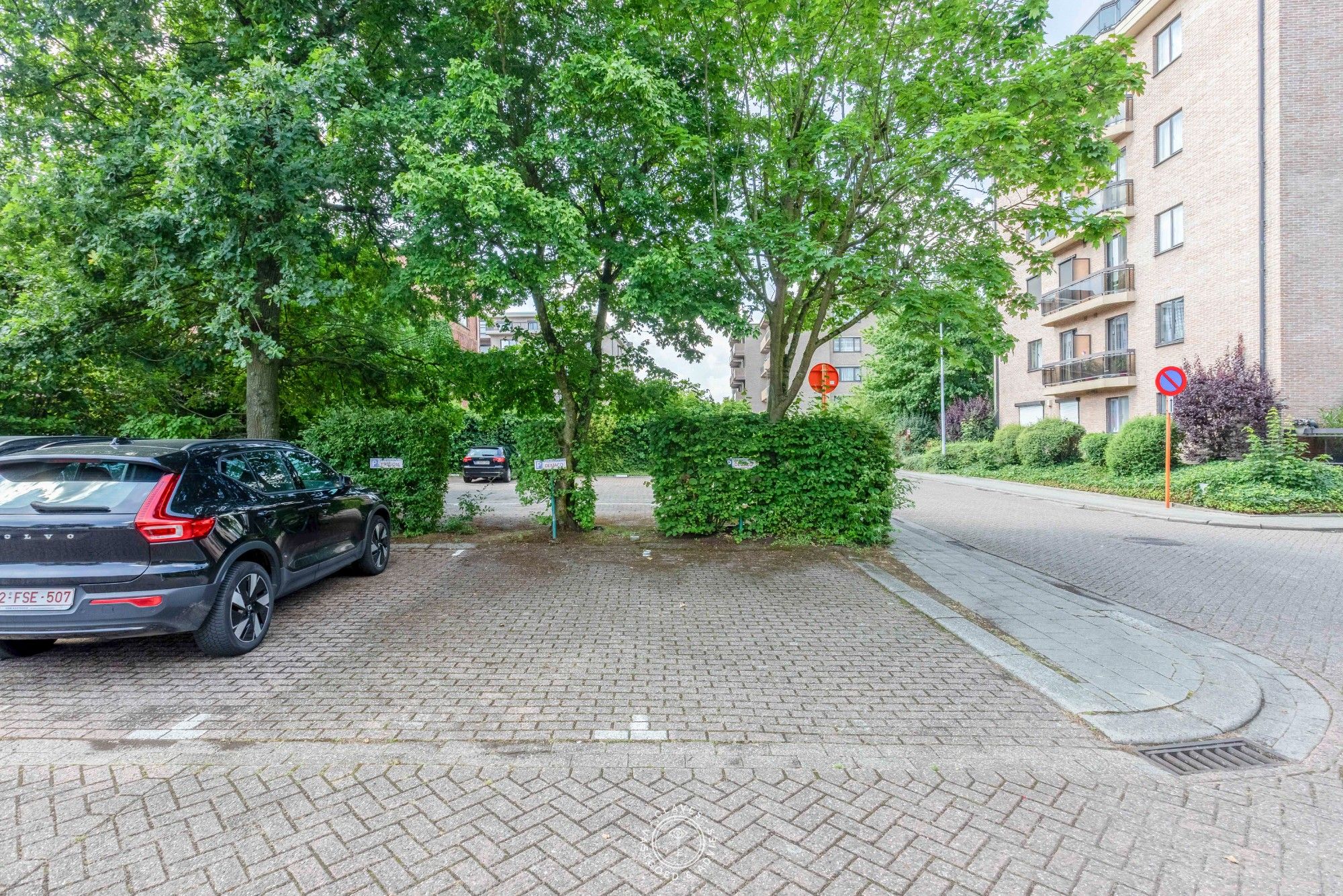 Welgelegen kantoorruimte met goede visibiliteit foto 21