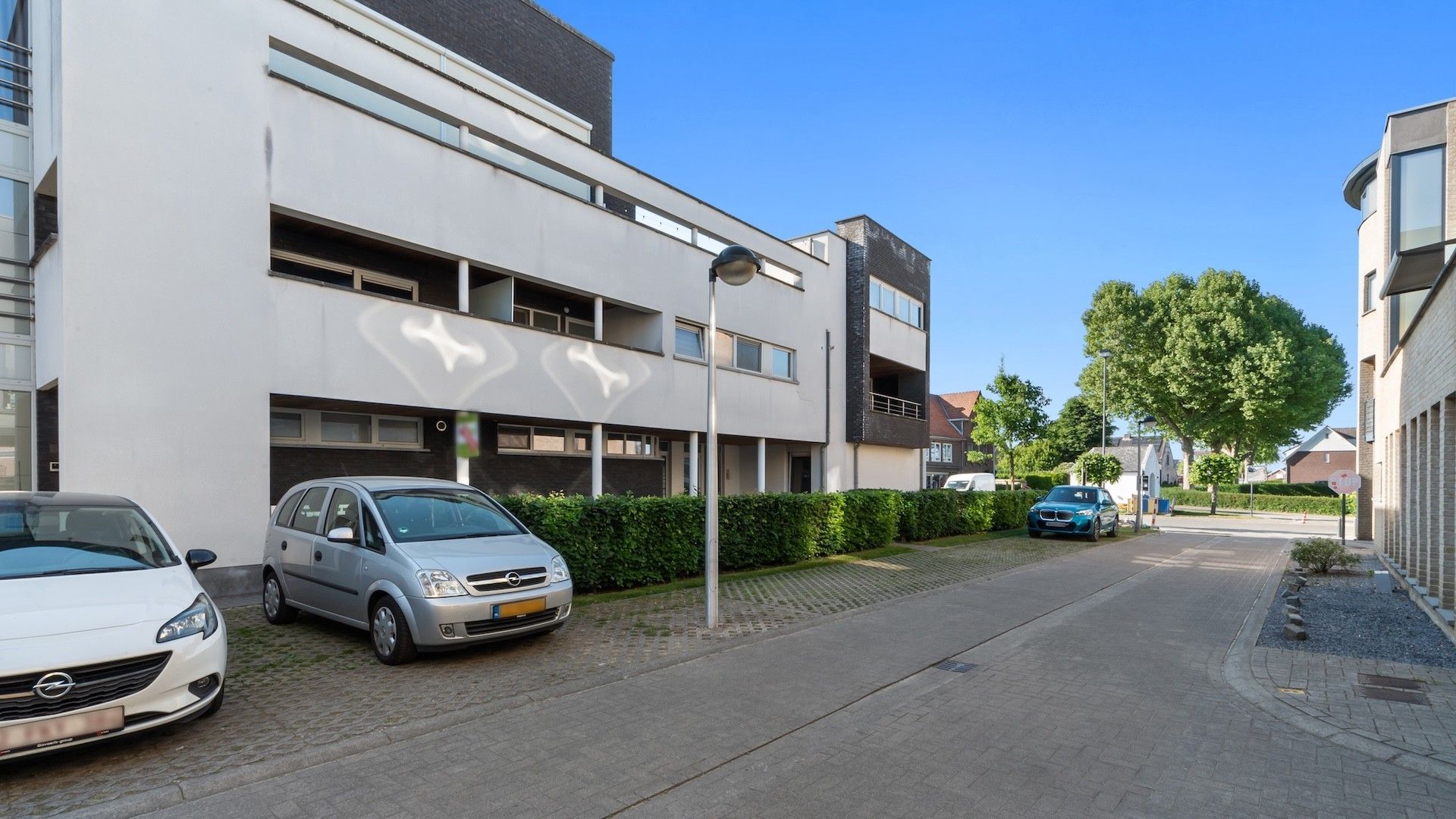 Duplex app. van 220m2 met 3 slpk's en 65m2 aan terrassen foto {{pictureIndex}}
