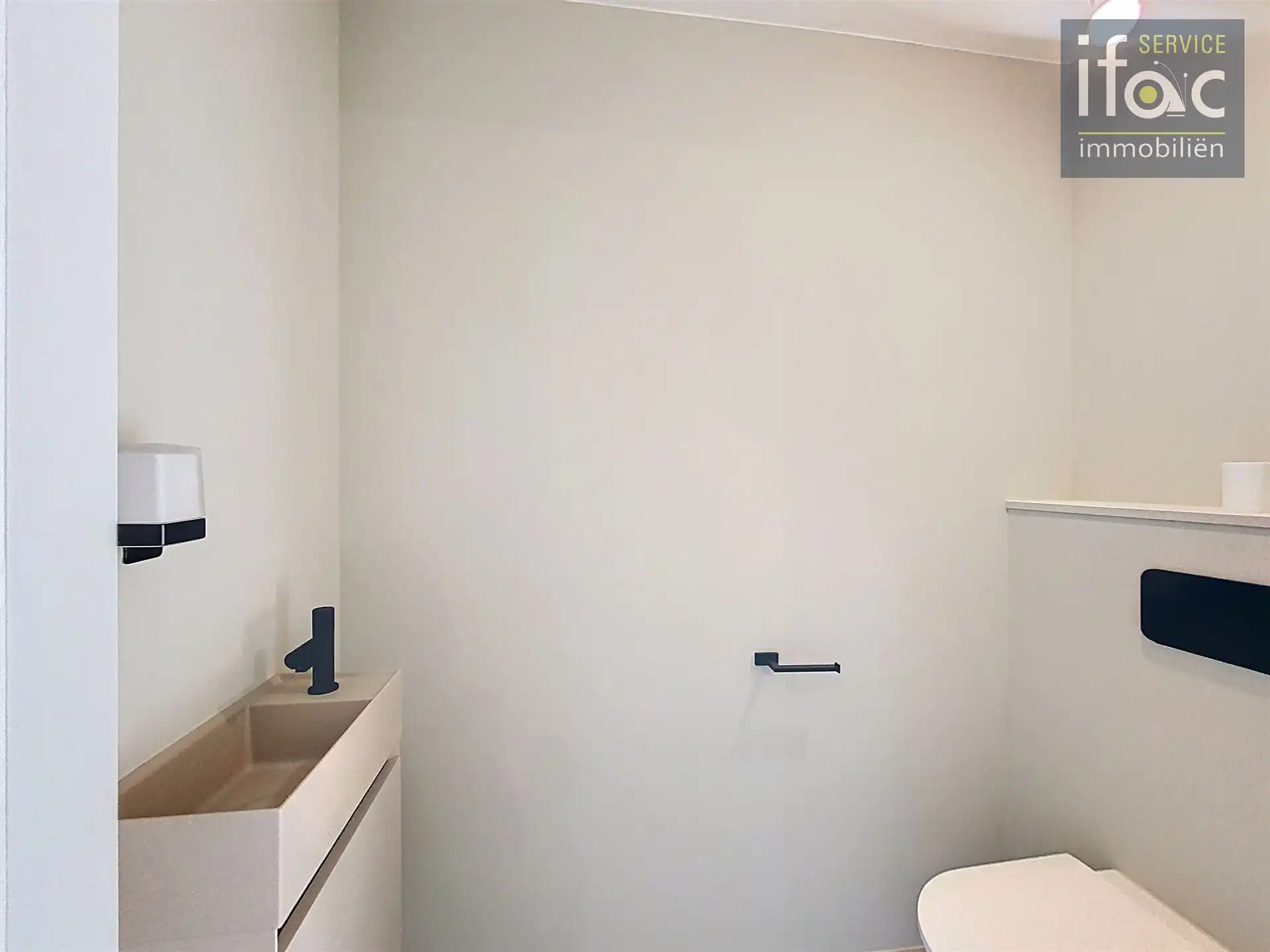 Luxueus appartement met ruim terras en 2 autostaanplaatsen foto 18