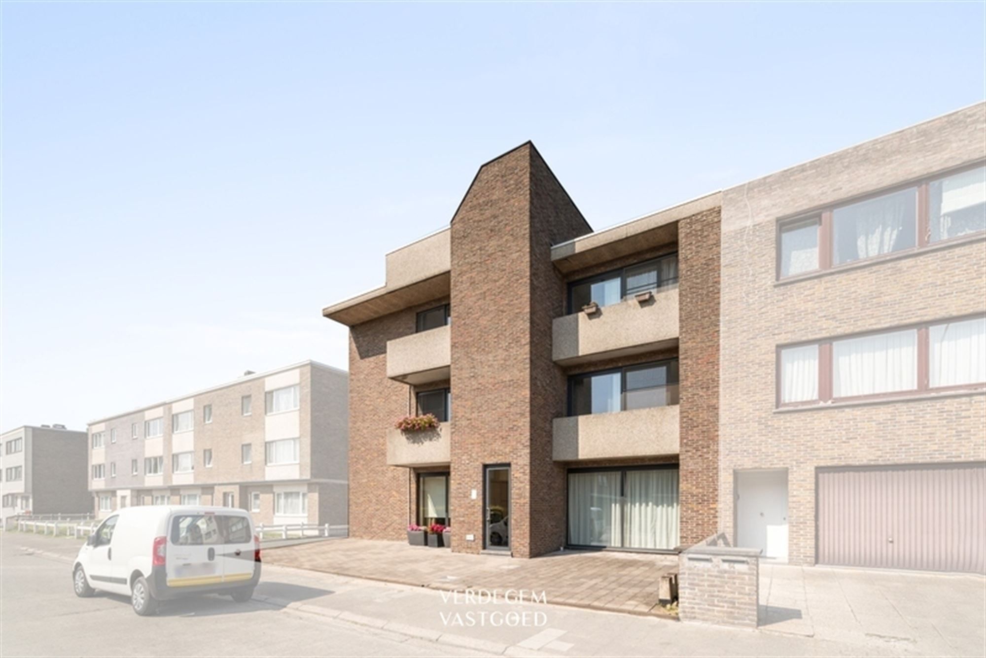 Lichtrijk 1 slaapkamer appartement met terras en garage foto 15