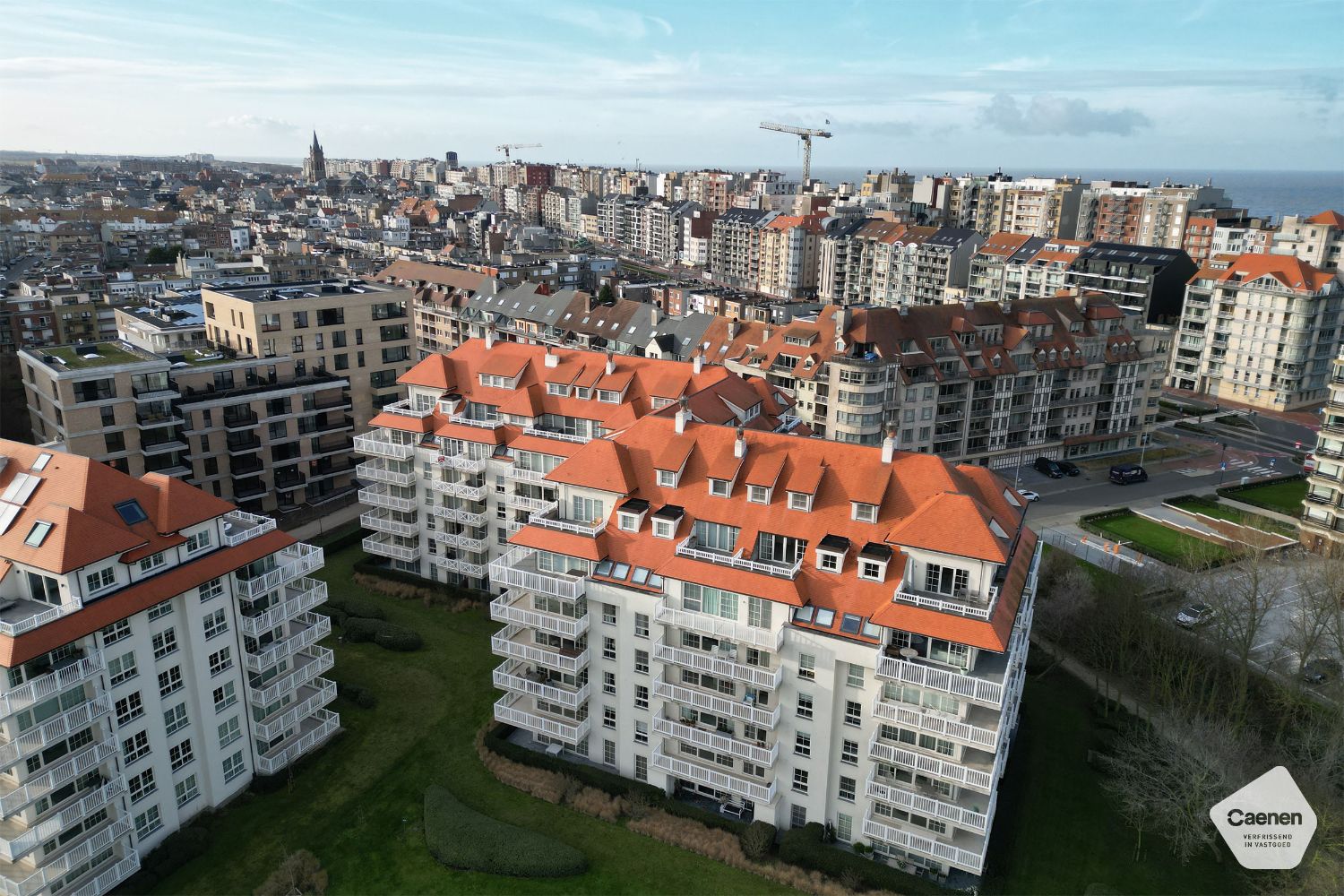 Hoog kwalitatief afgewerkt dakappartement met prachtig zicht nabij het strand foto 42