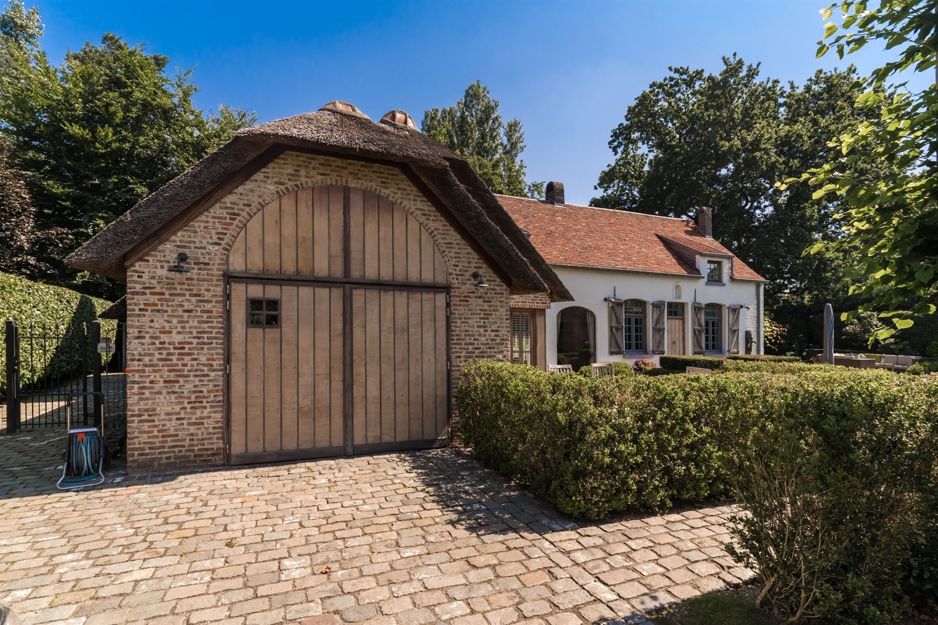 Authentieke hoeve met 4 slpks, poolhouse en zwembad foto 38