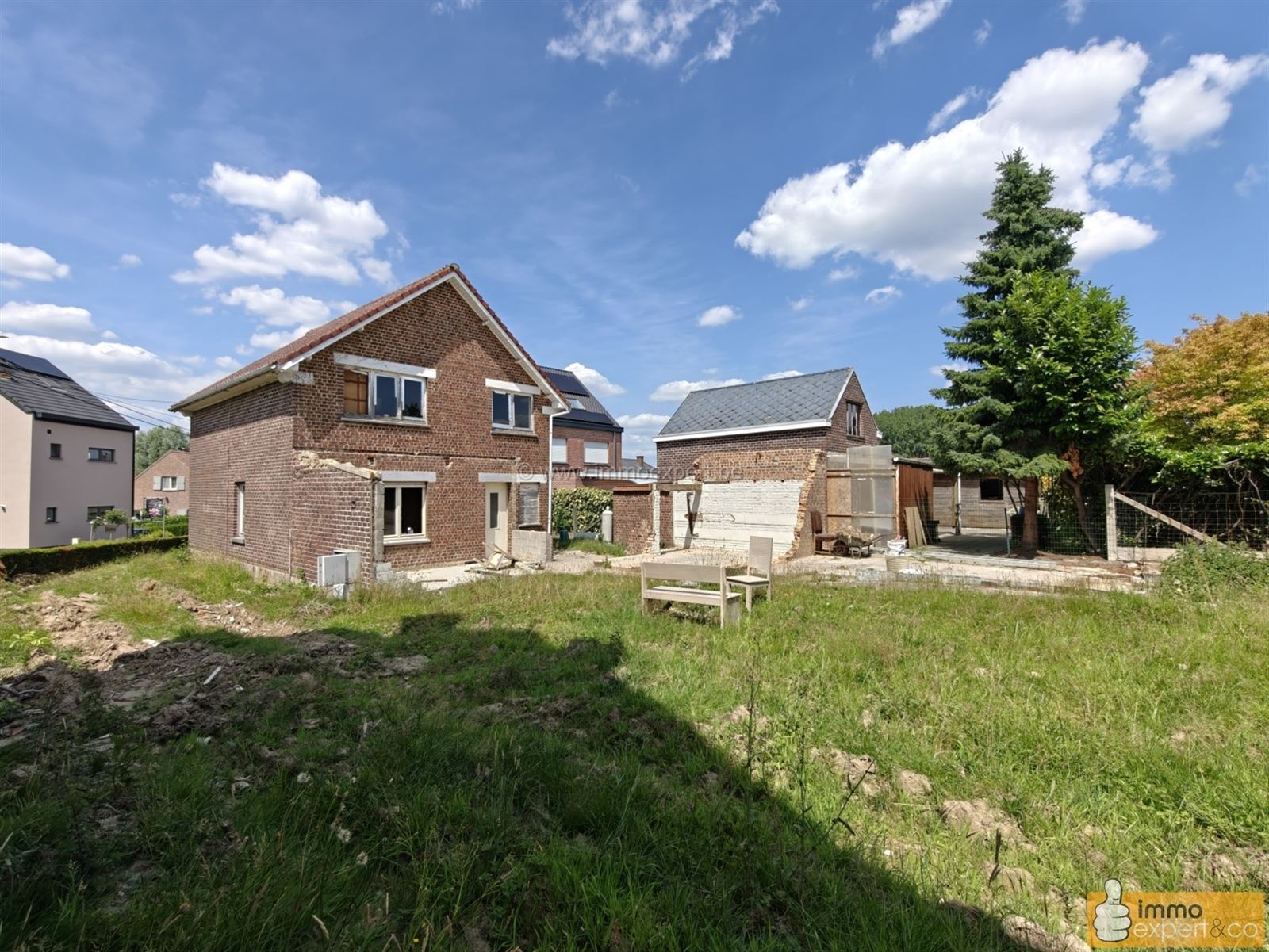 BORCHTLOMBEEK: Te renoveren woning op mooi perceel foto 13