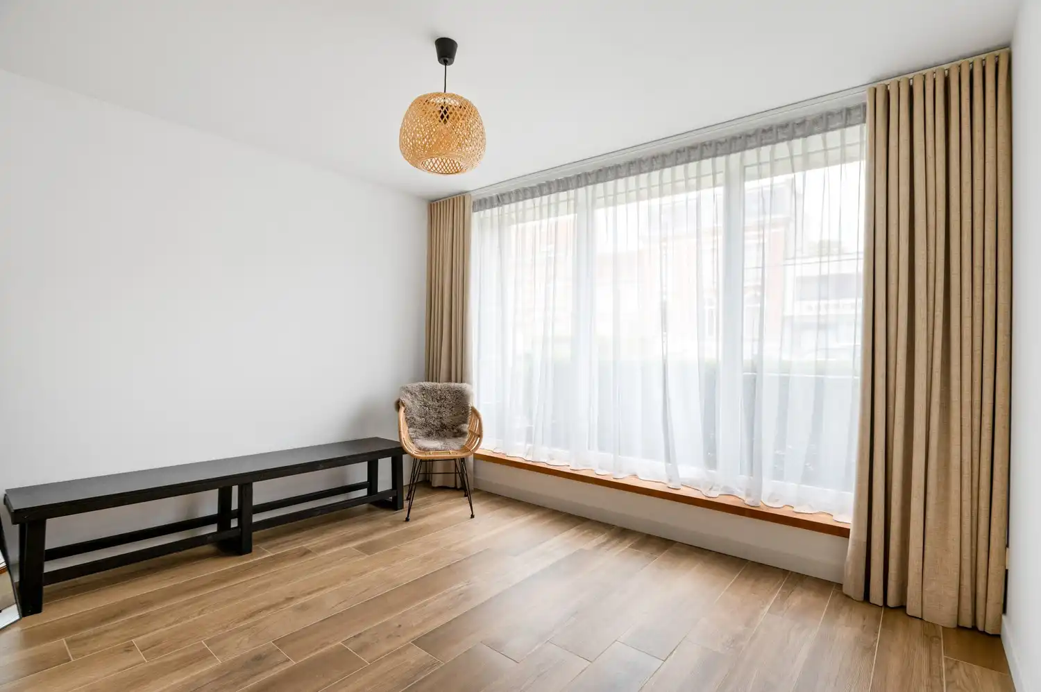 Prachtig gerenoveerd gelijkvloers appartement met zonnige tuin, grote oprit  en ruime garagebox foto 13