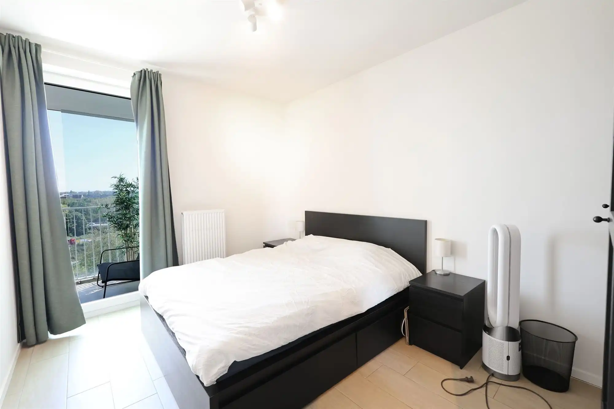 Lichtrijk 2-slaapkamerappartement met open uitzicht foto 7