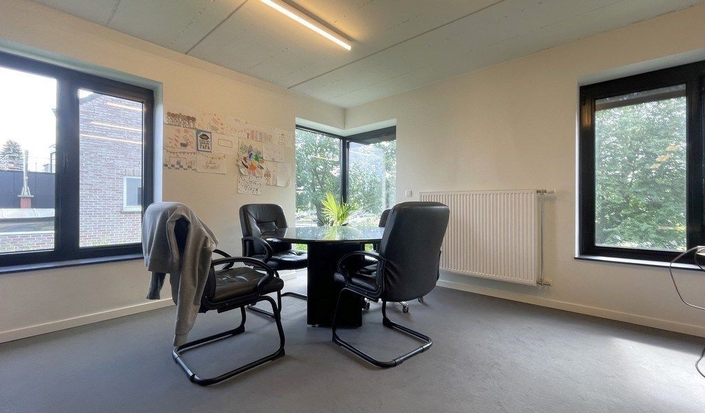 Gerenoveerd kantoor te huur vlakbij Technopolis in Mechelen foto 11