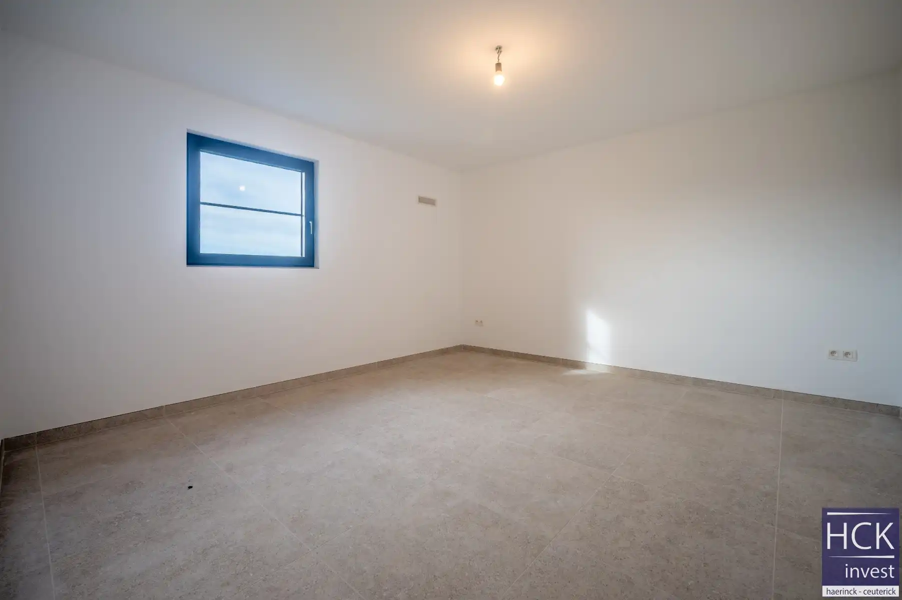 KRUISHOUTEM - Zeer gunstig gelegen luxueuze woning op 1.026 m² foto 13