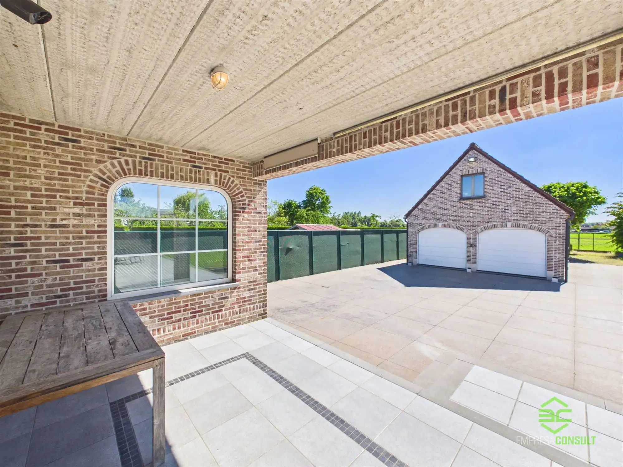 Ruime woning met 4/5 slpk en dubbele garage op 12a 50ca! foto 25