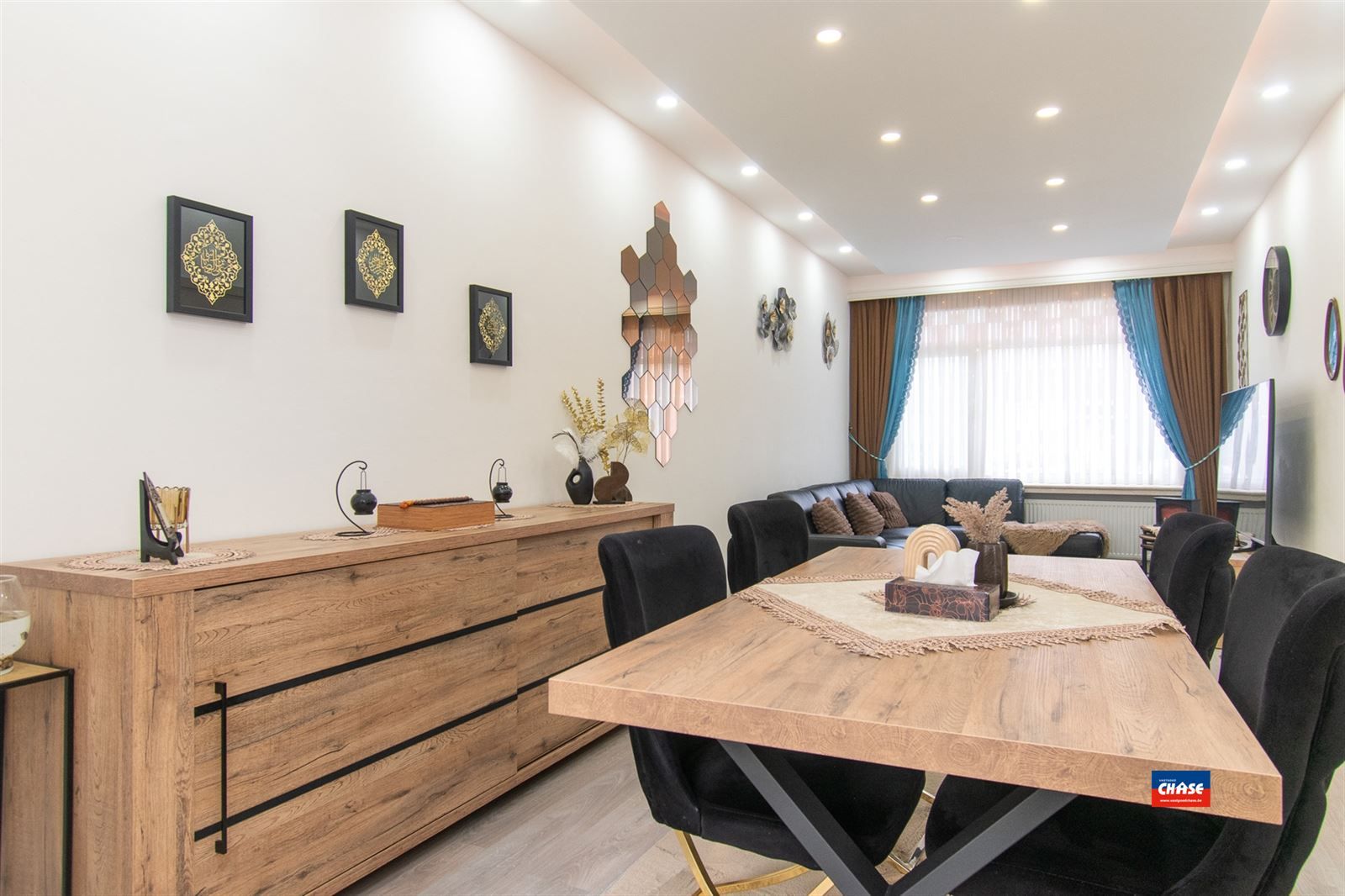 Knap gerenoveerde gezinswoning met 3 slaapkamers en tuin foto 5